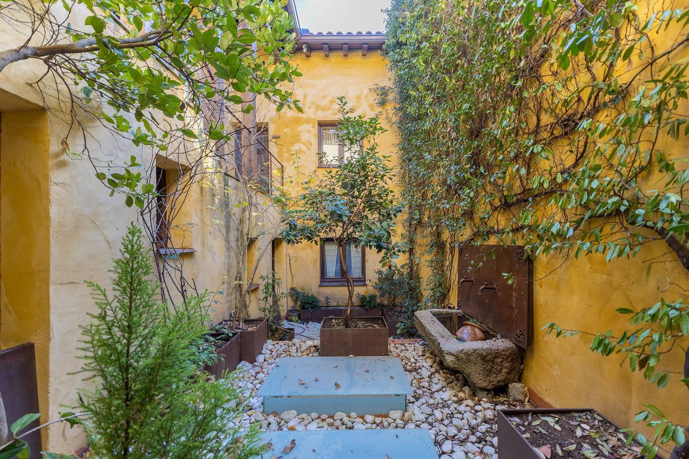 Landhaus 'Alojamiento Cepheus' mit Bergblick und Wi-Fi in Braojos, Madrid Province