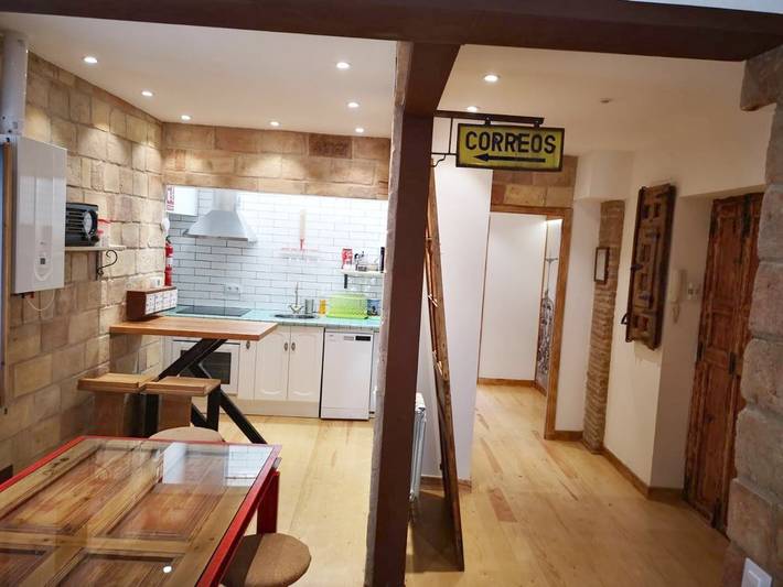 Gîte pour 8 personnes, avec vue et terrasse, animaux acceptés à Logroño - 3