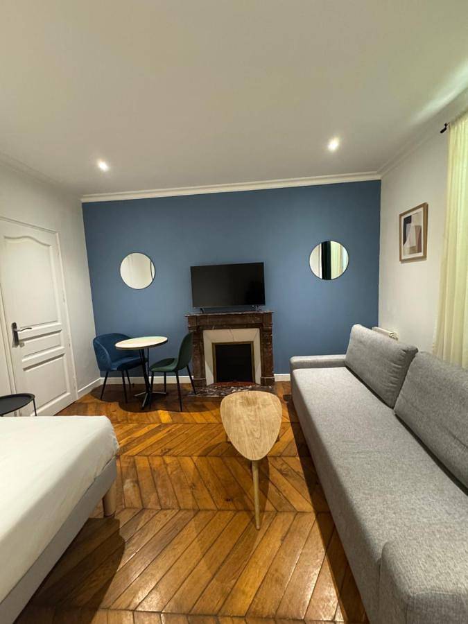 Appartement entier, Portes de Paris Rer C à 2 min Wifi & Parking Inclus in Choisy-le-Roi, Val-de-Marne