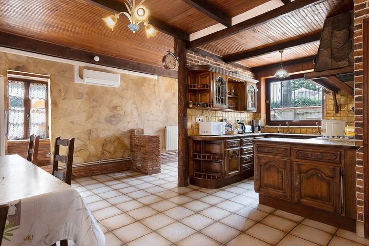 Ferienhaus 'La Maison De Yana' mit privatem Pool, Gemeinschaftsterrasse und Wi-Fi in Saint-Marcel-d'Ardèche, Privas (arrondissement)