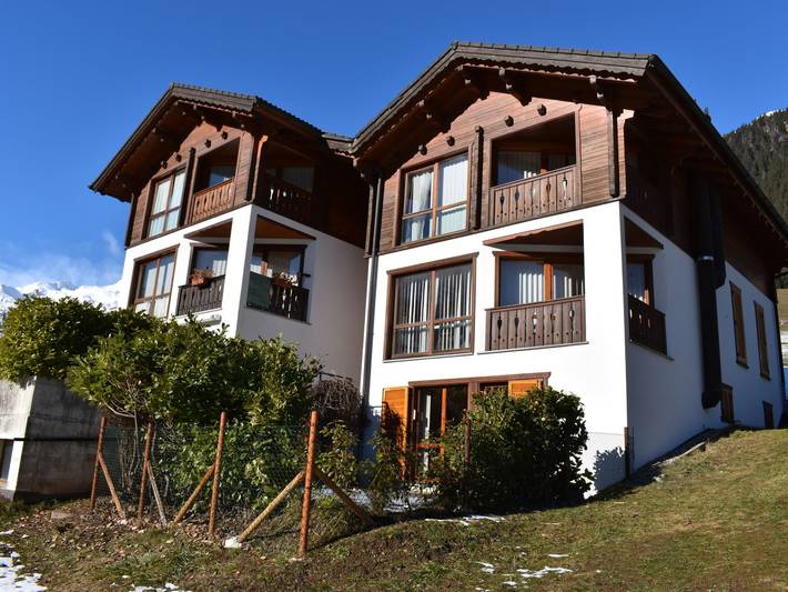 Ferienwohnung für 4 Personen, mit Terrasse und Garten sowie Ausblick - 1