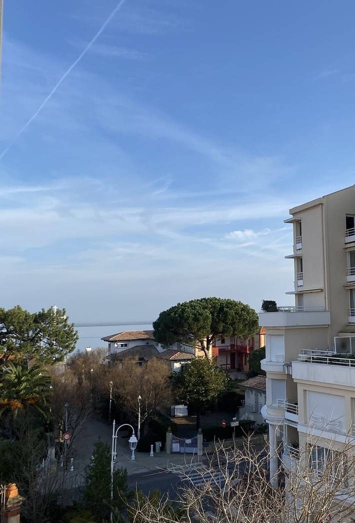 Gîte pour 2 personnes, avec balcon, adapté aux familles dans Pereire