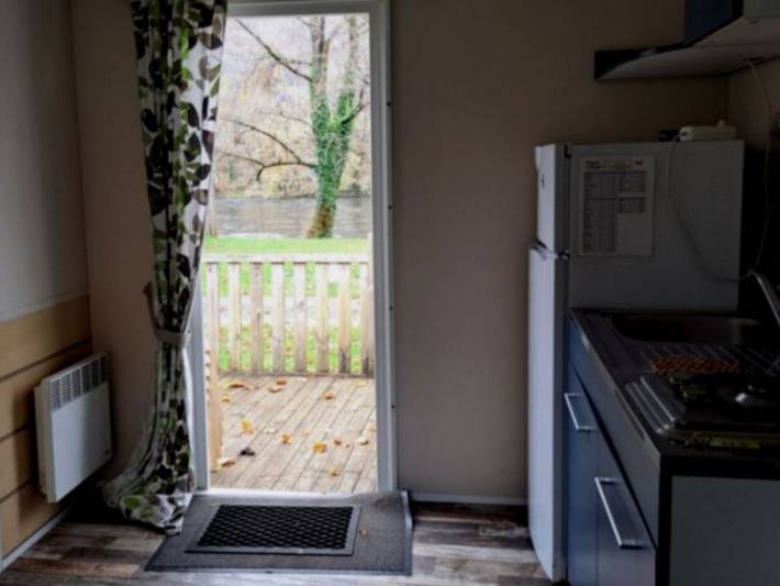 Mobil home pour 5 personnes, avec piscine et terrasse, animaux acceptés à Monceaux-sur-Dordogne - 3
