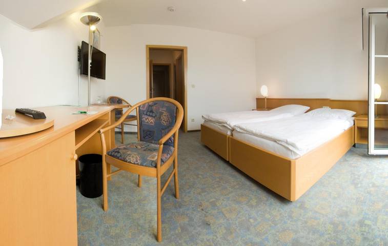 Hotel für 2 Personen, mit Garten und Balkon, kinderfreundlich - 1