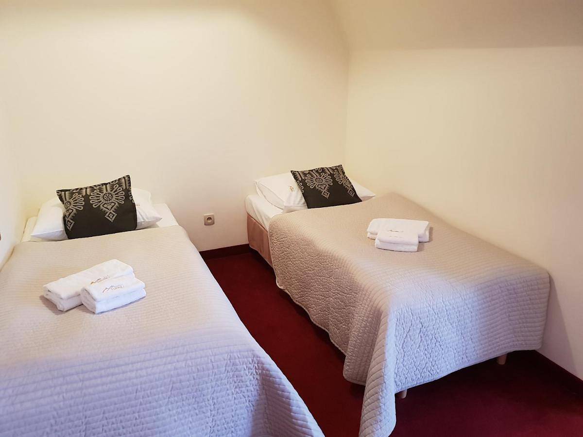Quadruple Room with Bathroom in Suche, Karpaty (Polska)