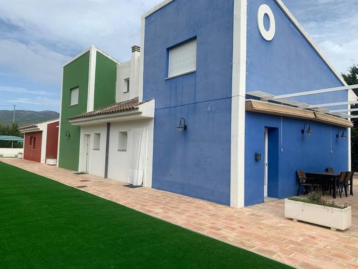 Casa rural con piscina para 9 personas, con piscina además de vistas y jardín, Se admiten mascotas en Moratalla