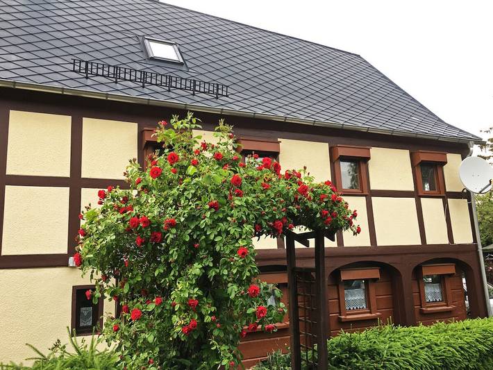 Ferienhaus für 6 Personen, mit Terrasse und Garten