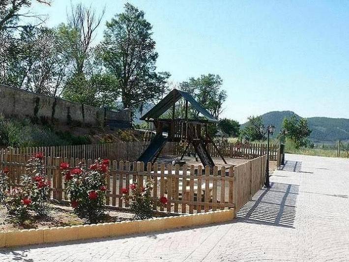 Casa de huéspuedes para 4 personas, con piscina además de vistas y jardín, Se admiten mascotas en Gúdar-Javalambre - 4