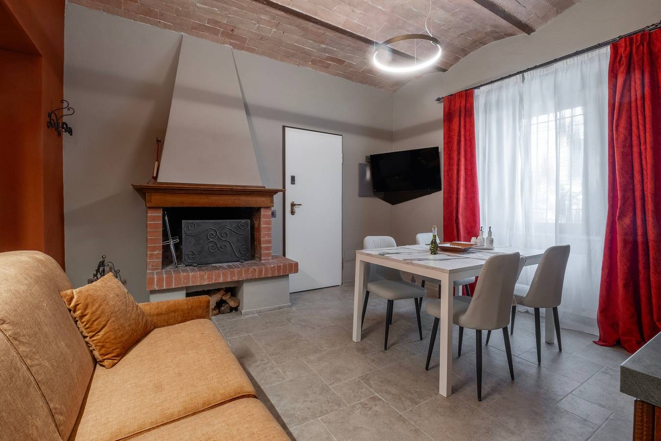 Appartamento intero, Appartamento 'Il Rifugio Illuminato - Morellino' con giardino in comune, Wi-Fi e aria condizionata in Semproniano, Provincia di Grosseto