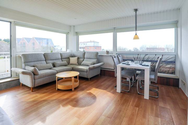 Ferienwohnung für 3 Personen, mit Balkon und Sauna sowie Ausblick, mit Haustier in Sahlenburg