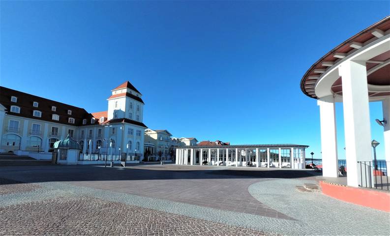 Ganze Ferienwohnung, Residenz Seeterrassen Appartment Nr. 1 - Ferienwohnung, 77 qm, 2 Schlafzimmer, Badezimmer mit Sauna, Balkon, max. 5 Personen in Binz, Rügen