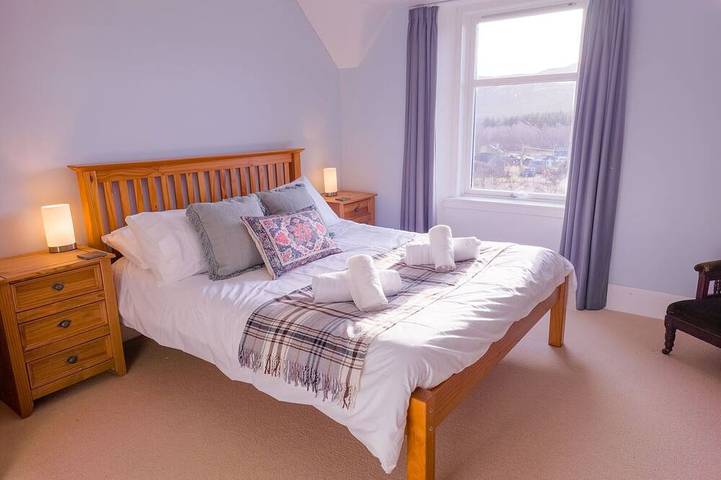 The Schoolhouse, Laggan - large Highland lodge in Laggan, Cairngorms National Park