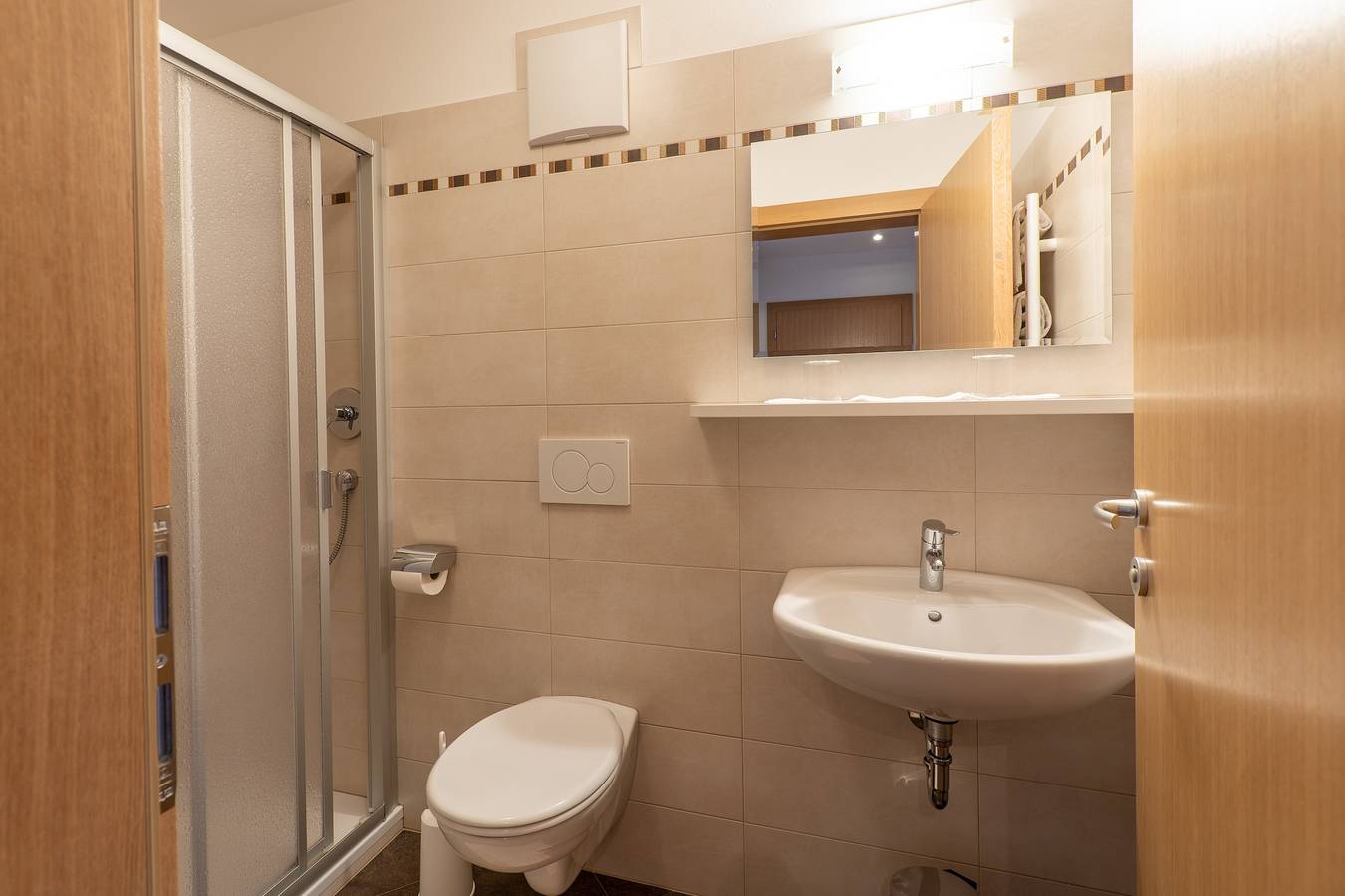 Ganze Wohnung, Apartment "Wohnung 5" mit Bergblick, Wlan und Balkon in Dorf Tirol, Texelgruppe