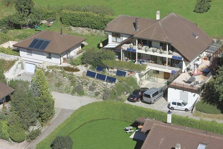 Chambre d’hôte pour 6 personnes, avec jardin et terrasse, animaux acceptés dans Canton de Neuchâtel - 2