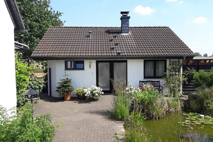 Ferienhaus für 4 Personen, mit Garten in Hürth