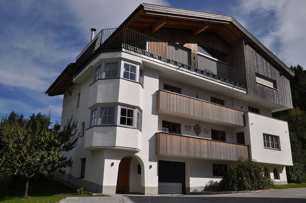 Ferienwohnung 1 - Berghof in Tobadill, Bezirk Landeck