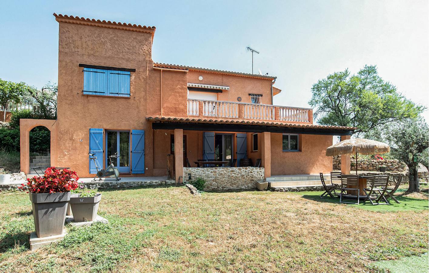 Ganze Ferienwohnung, Callas Oasis Apartment mit Pool und Parkplatz in Callas, Draguignan Region