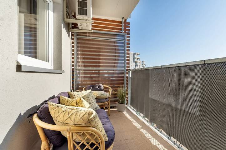 Ganze Wohnung, Fashionable Apartment | Parking, Balcony, Air Conditioning in Rzeszów, Karpatenvorland