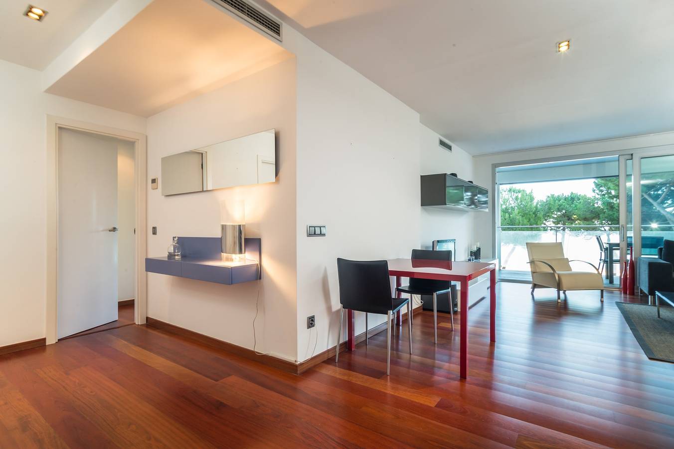 Appartamento intero, Appartamento di vacanza "Nereides" con vista mare, piscina in comune e Wi-Fi in Platja d'Aro, Costa Brava