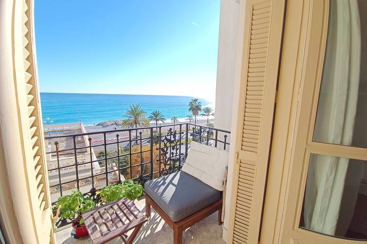 Gîte pour 6 personnes, avec balcon, adapté aux familles dans Plage Fabron Bambou Nice - 2