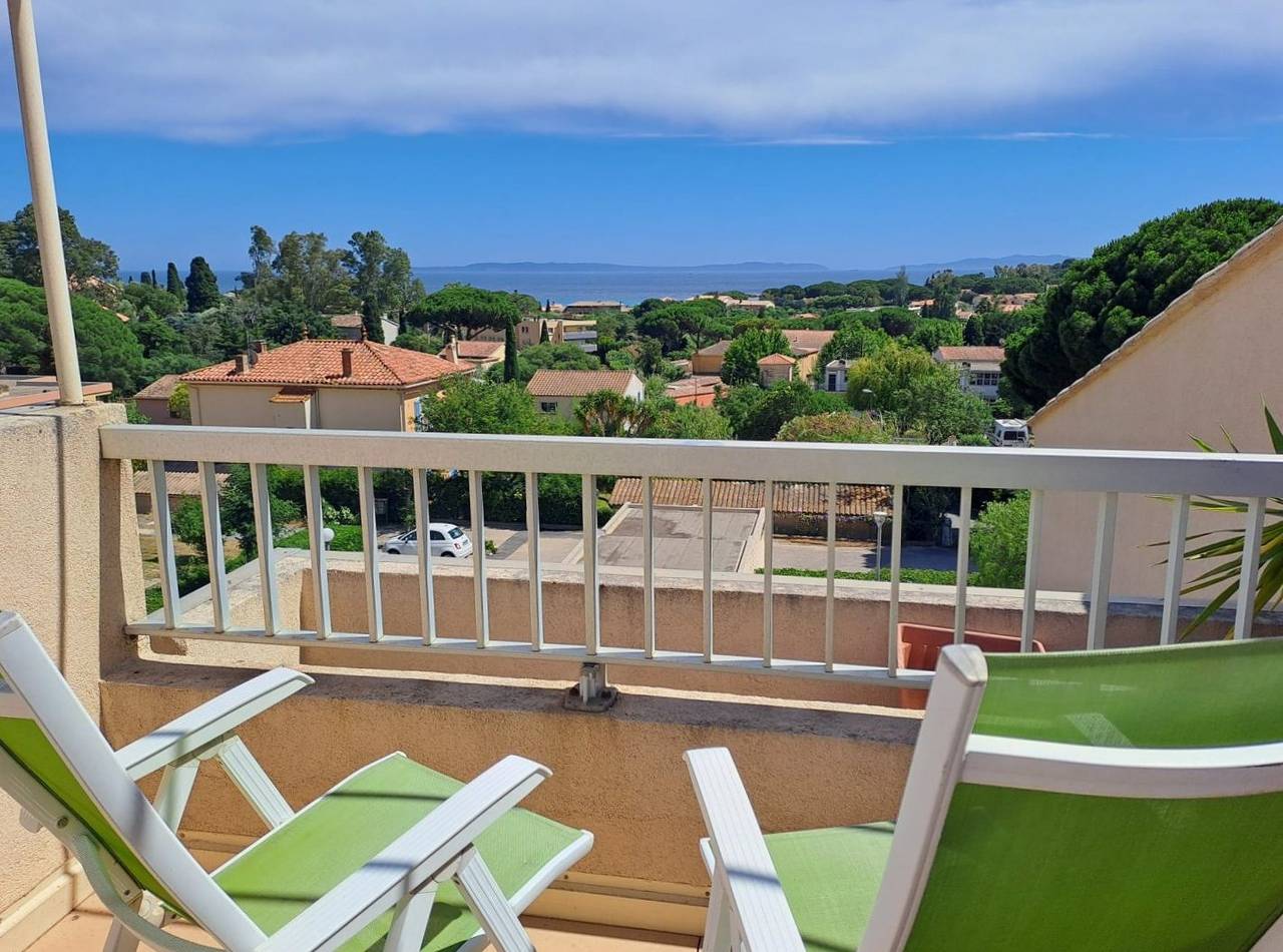 Appartement entier, Logement vacances vue mer in Le Lavandou, Région de Toulon