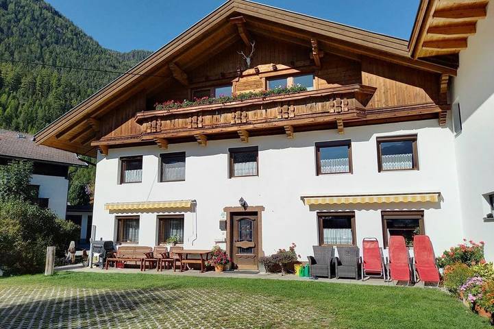 Ferienwohnung für 9 Personen, mit Balkon