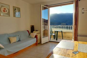 Gîte pour 6 personnes, avec balcon, animaux acceptés à Montbrun-les-Bains