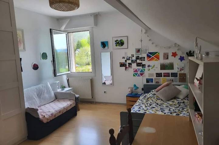 House between lakes and mountains with swimming pool in Saint-Alban-Leysse, Chambéry und Umgebung
