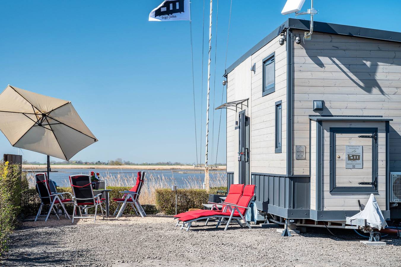 Entire holiday apartment, Tiny Home 'Ingo John' with Sea View, Wi-Fi and Air Conditioning in Hagen im Bremischen, Landkreis Cuxhaven