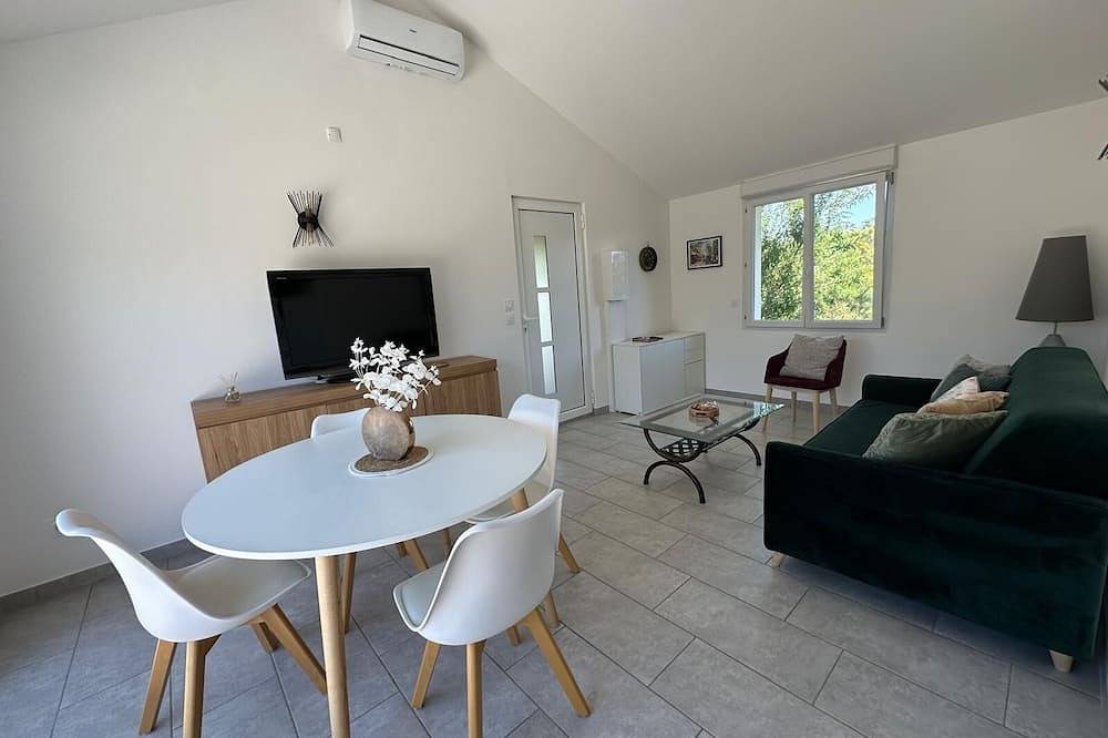 Air-conditioned house for 4 with view in Villeneuve-lès-Avignon, Nimes und Umgebung