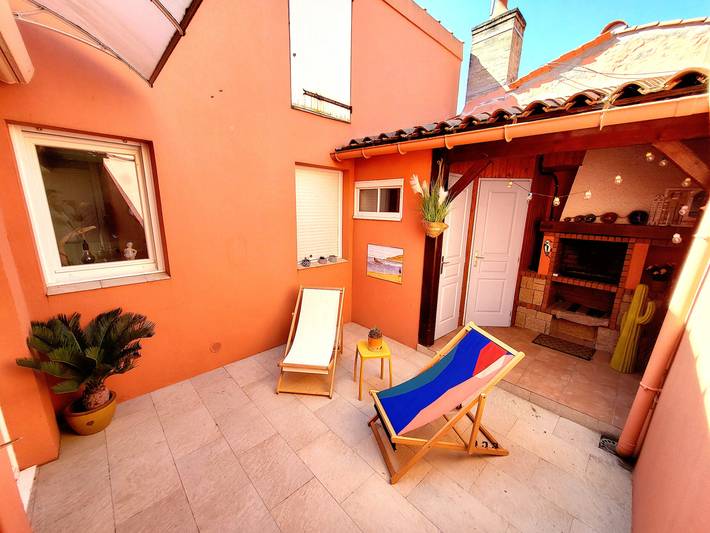 Maison de pêcheur moderne avec terrasse, proche mer et commerce - Barbecue - Wifi Gratuit in Les Sables-d'Olonne, Vendée