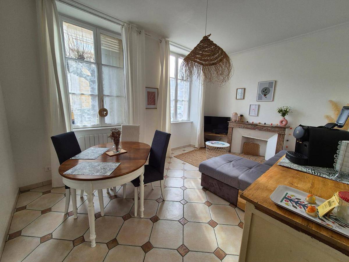 Appartement entier, Au plus près du Chateau ! in Chantilly, Oise
