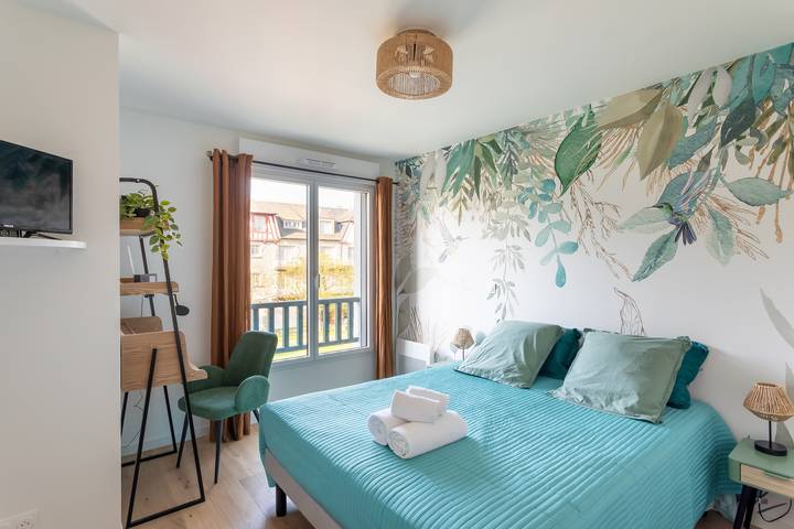 Gîte pour 4 personnes, avec Balcon dans Sables d'Or les Pins - 4