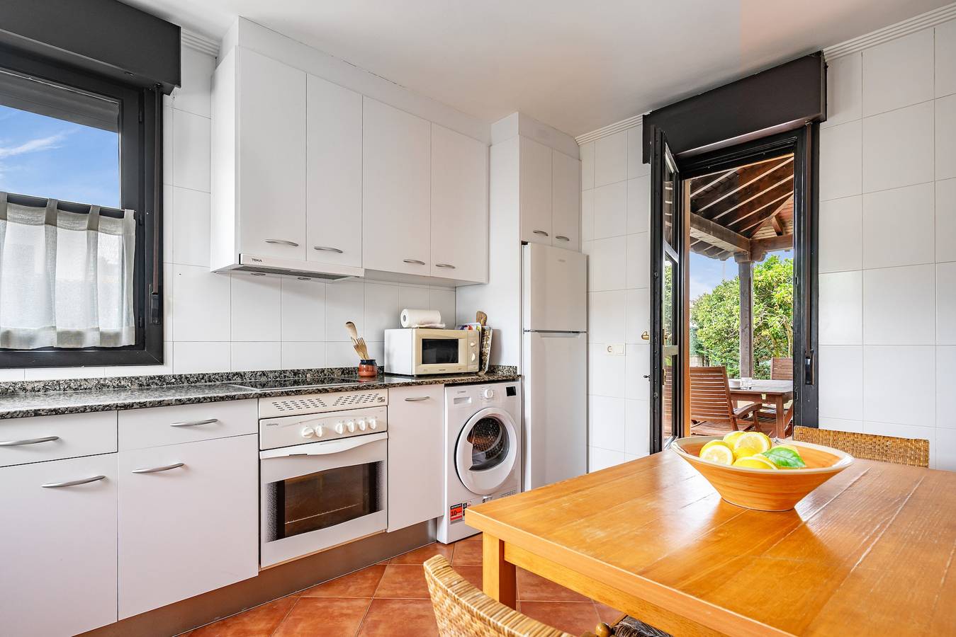'Chalet Picu Fontanielles en Colunga' con Vistas a la Montaña y Piscina in Colunga, Costa Verde