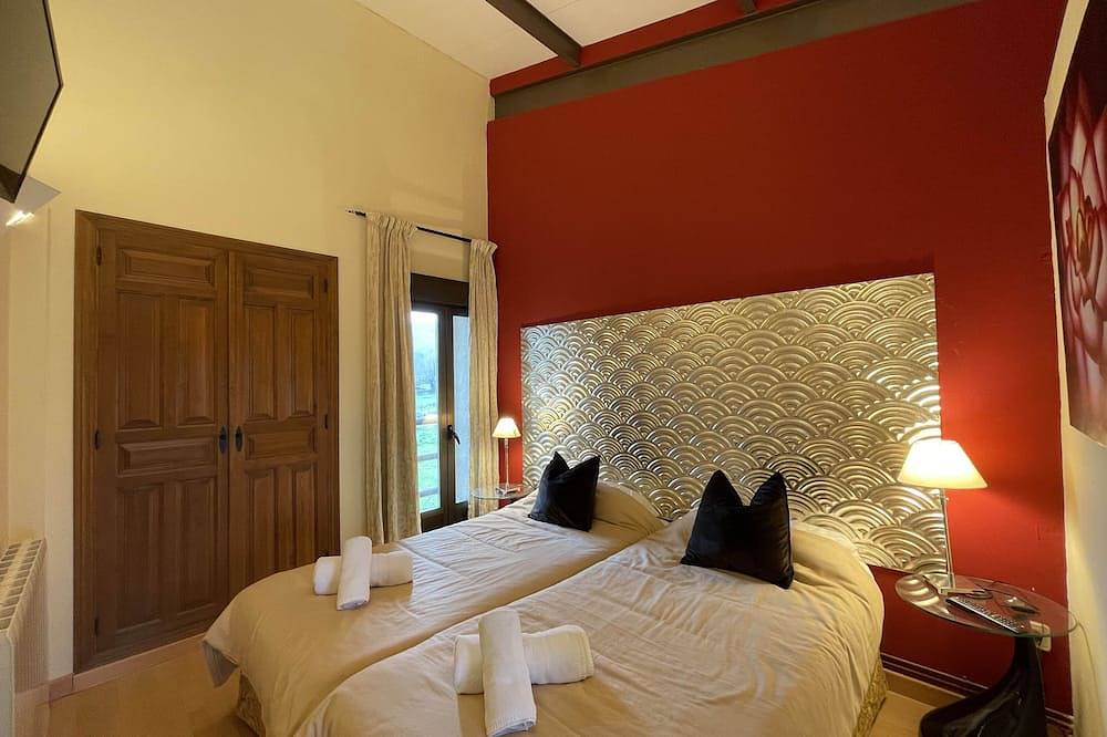 La Posada is a very spacious building, with a lot of history, recently rehabilitated for tourism in Madarcos, Madrid Province