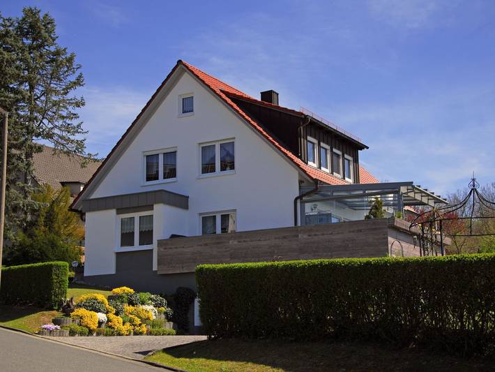 Ferienwohnung für 6 Personen, mit Balkon und Terrasse sowie Garten und Ausblick