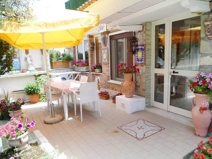Casa vacanza per 4 persone, con giardino in Sant'Agata sui Due Golfi