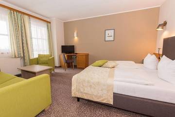 Ferienhaus für 4 Personen, mit Sauna und Garten sowie Pool in Pöllauberg