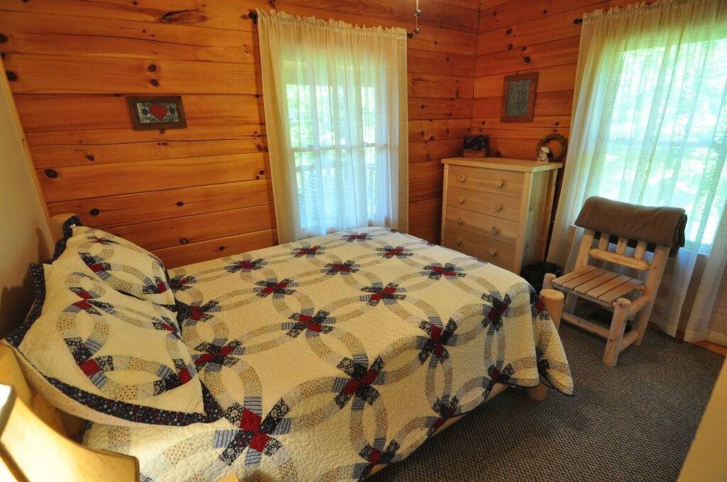 Cherokee Ridge Retreat in Qualla, Jackson County