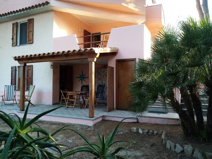 Location de vacances pour 4 personnes, avec jardin dans Orosei