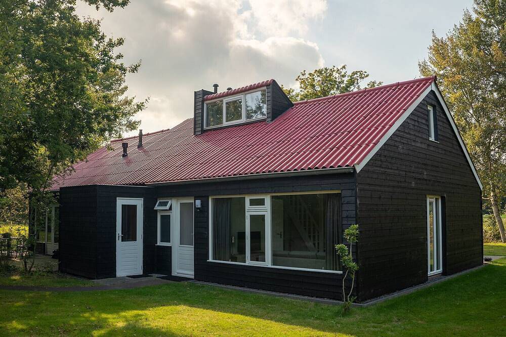 Semi-detached 6-person bungalow in Drenthe