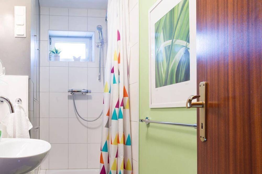 Ganze Wohnung, Ferienwohnung Katja - Fewo, Dusche oder Bad, Wc, 1Schlafraum in Blieskastel, Saarpfalz-Kreis