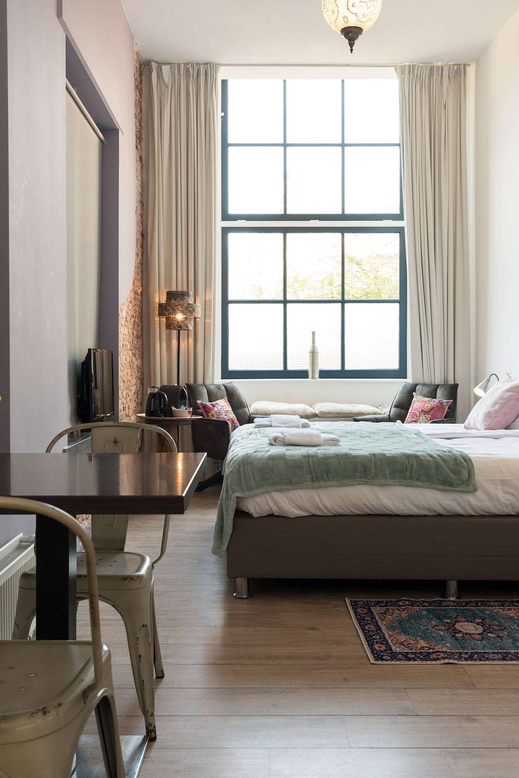 Gehele studio, Studio voor 2 personen in Haarlem, Nederlandse Noordzeekust