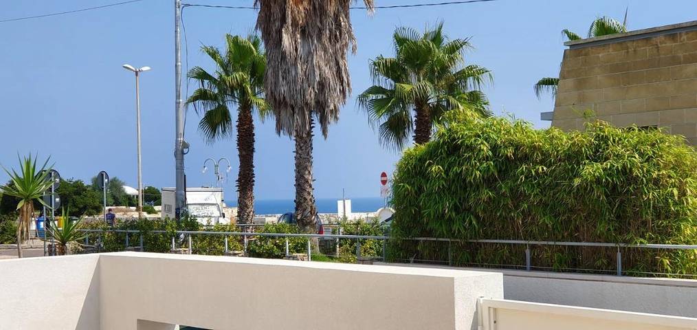 Ferienhaus für 6 Personen, mit Balkon und Terrasse sowie Garten und Ausblick in Torre Dell'orso