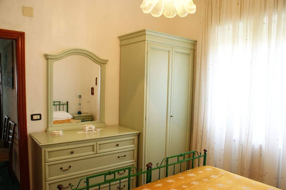 Panoramic Villa with Pool for 8 Guests in Cilento in Santa Maria di Castellabate, Cilento
