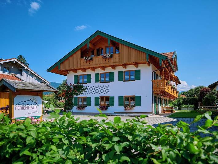 Ferienhaus für 4 Personen, mit Balkon und Garten