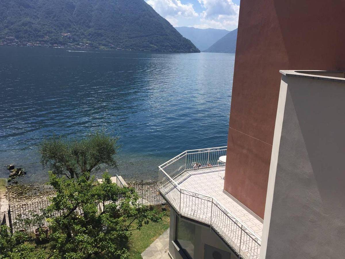 Ganze Wohnung, Wonderful apartment on lakeside in Colonno, Comer See