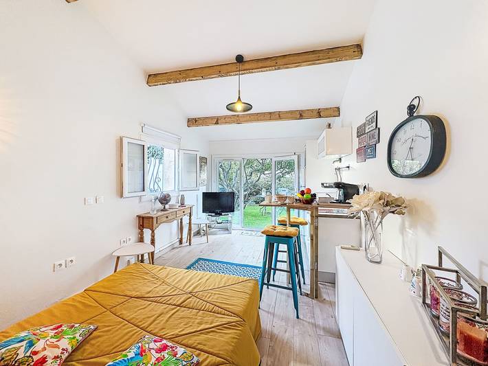 Location de vacances pour 2 personnes, avec jardin et terrasse dans Plage de la Peguiere
