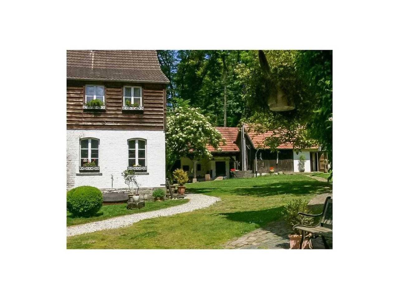 Apartment in a wooded area on Lake Faak in Altenbeken, Teutoburger Wald