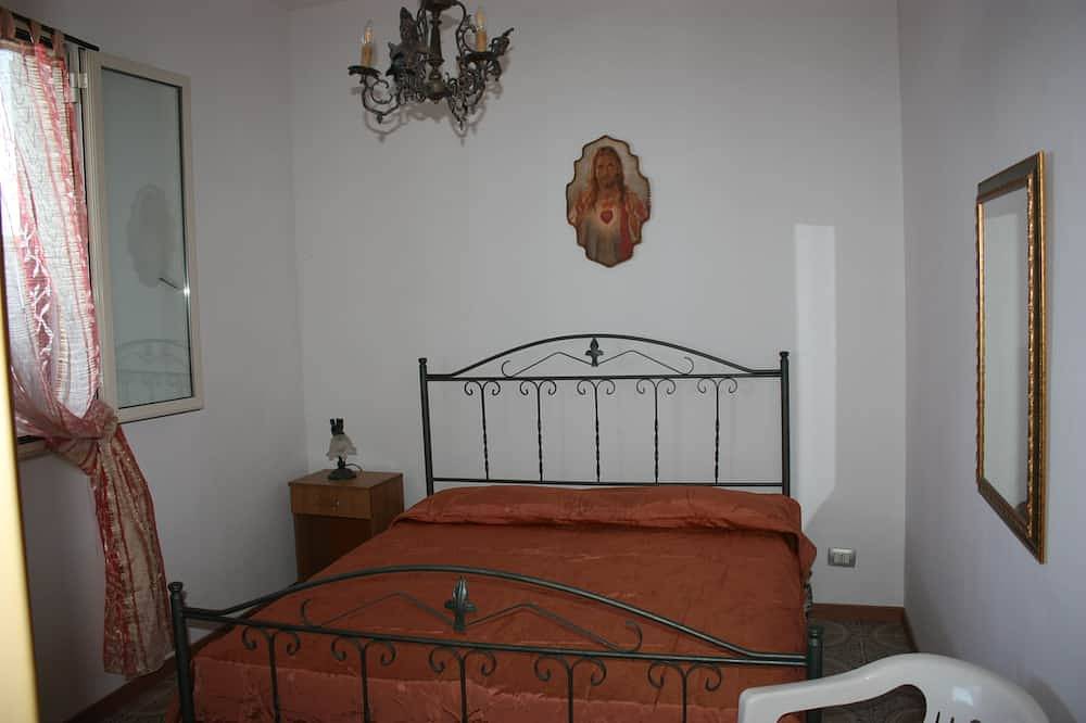 Ganze Wohnung, Carrube House, in Andrano offers a terrace and sea views. in Andrano, Lecce Provinz